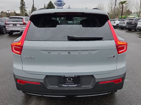 New 2026 Volvo XC40 B5 Core w/ Protection Package Premier image 12