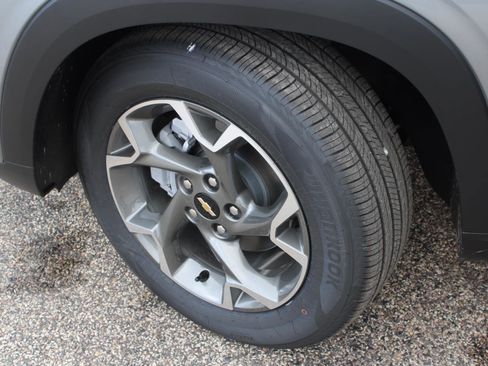 New 2026 Chevrolet Trax LT w/ LT Convenience Package image 17