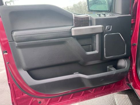 Used 2015 Ford F150 Platinum w/ Equipment Group 701A Luxury image 15