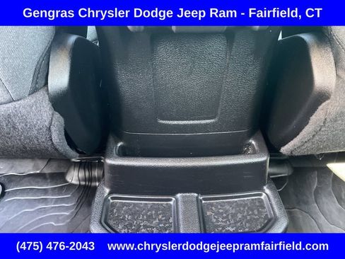 Used 2024 Jeep Wrangler Unlimited w/ Convenience Group AWD/4WD image 28