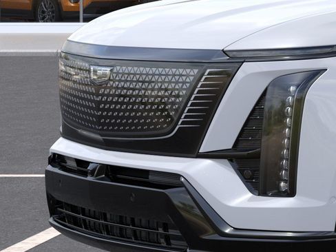 New 2027 Cadillac Vistiq Luxury w/ LPO, Floor Liner Package AWD/4WD image 13