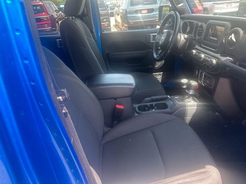 Used 2022 Jeep Gladiator Sport AWD/4WD image 30