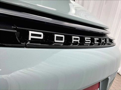 Used 2025 Porsche 911 Carrera image 33