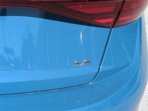 Used 2025 Volkswagen Jetta SE image 13