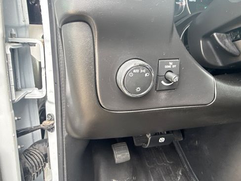 Used 2025 Chevrolet Express 2500 w/ Driver Convenience Package RWD image 20