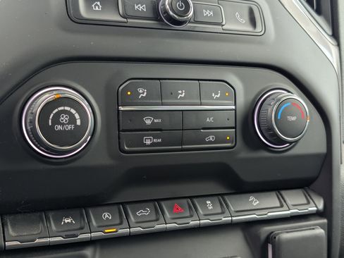 Used 2023 Chevrolet Silverado 1500 Custom Trail Boss image 19