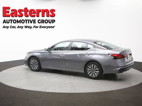 Used 2024 Nissan Altima 2.5 SV FWD image 62