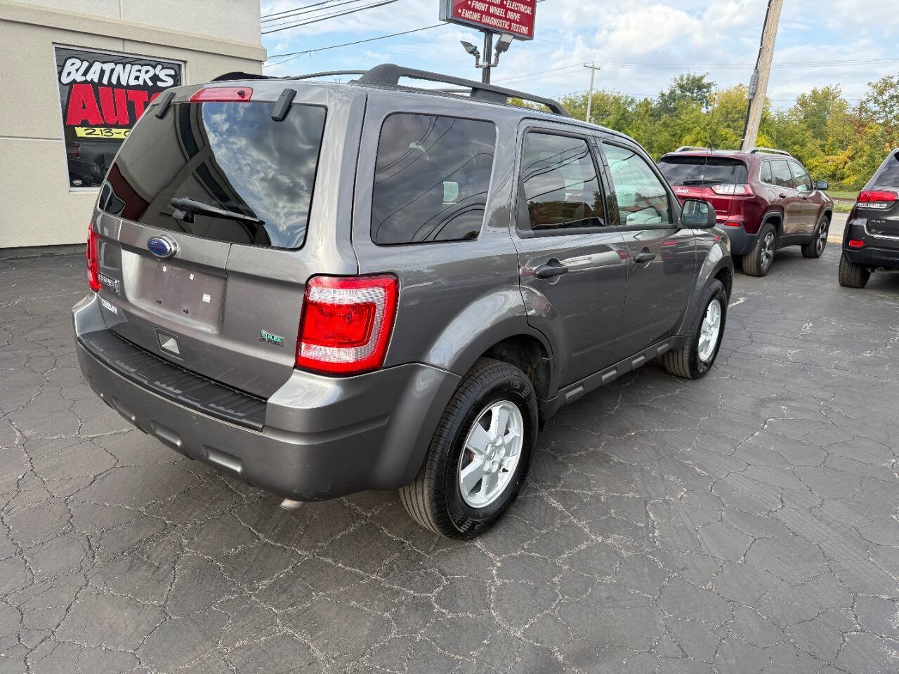 Used 2010 Ford Escape XLT AWD/4WD image 6