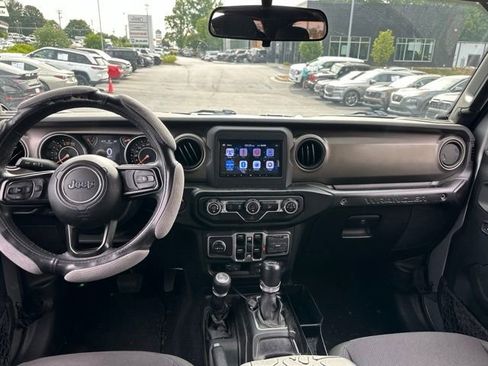 Used 2018 Jeep Wrangler Unlimited Sport S AWD/4WD image 18