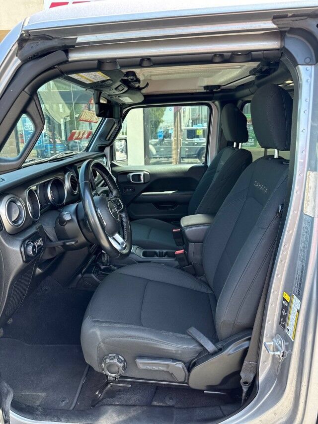 Used 2021 Jeep Wrangler Unlimited Sahara w/ Uconnect 4C Nav & Sound Group AWD/4WD image 9