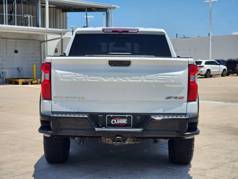 Used 2022 Chevrolet Silverado 1500 ZR2 AWD/4WD image 6