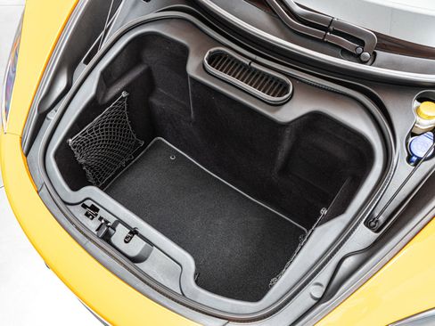 Used 2015 McLaren 650S Spider RWD image 18
