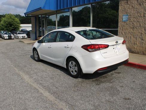 Used 2018 Kia Forte LX w/ LX Popular Package FWD image 4