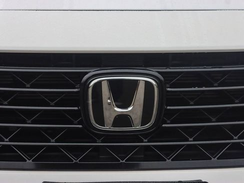 Used 2023 Honda Accord EX image 11