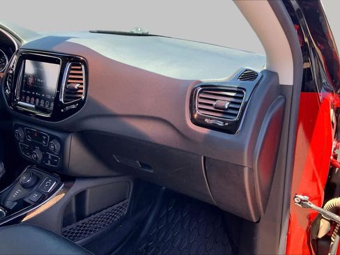 Used 2021 Jeep Compass Limited AWD/4WD image 19