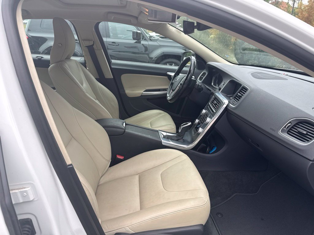 Used 2017 Volvo S60 T5 Inscription FWD image 12