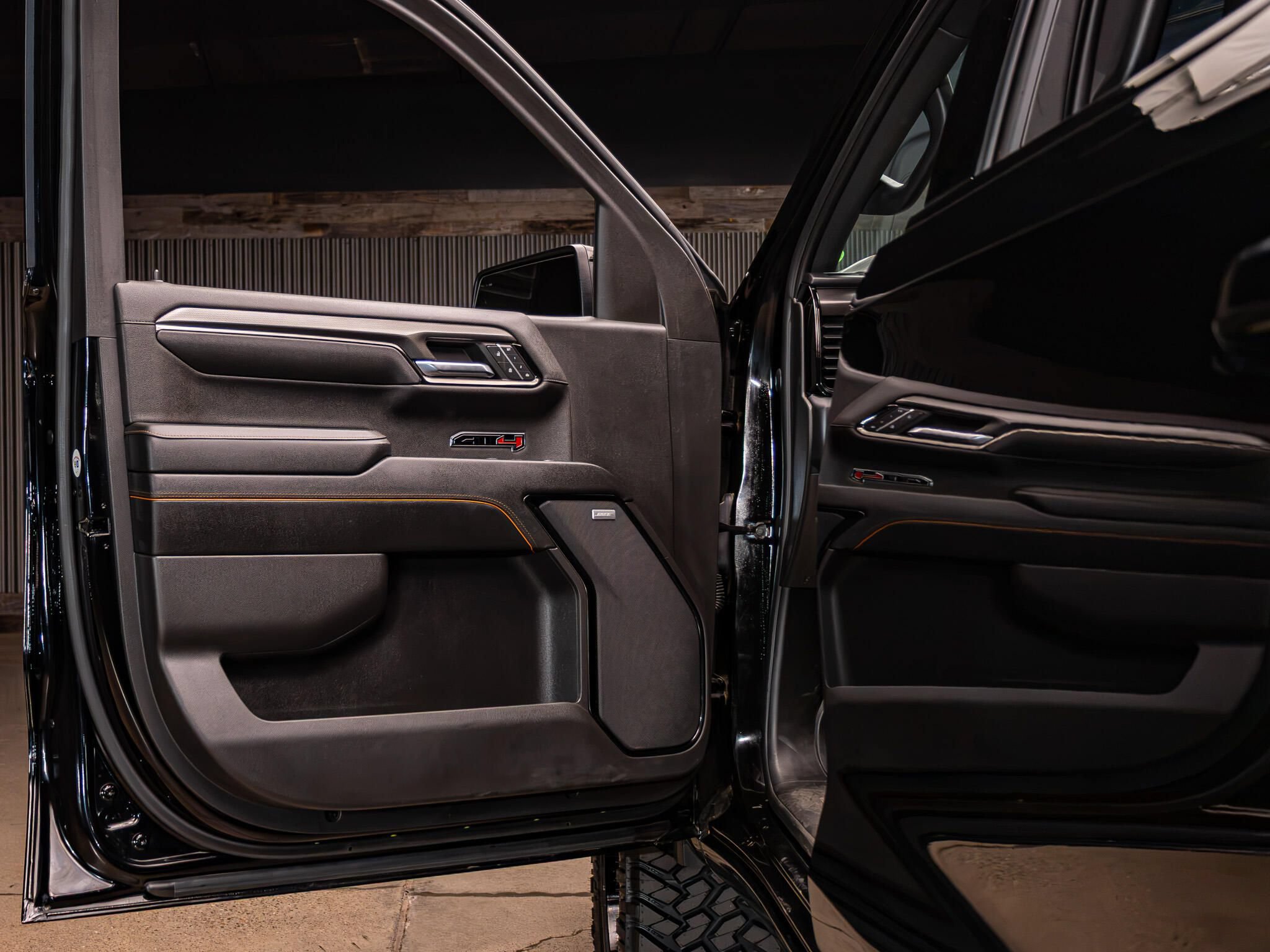 Used 2023 GMC Sierra 1500 AT4 w/ AT4 Preferred Package AWD/4WD image 28