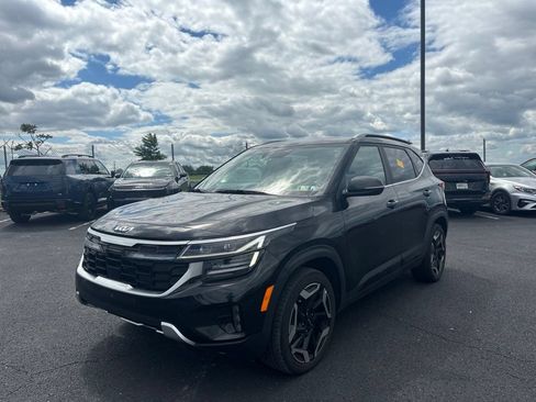 Certified 2024 Kia Seltos SX w/ SX Sunroof Package AWD/4WD image 7