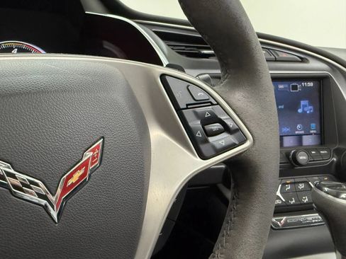 Used 2019 Chevrolet Corvette Stingray Coupe RWD image 19