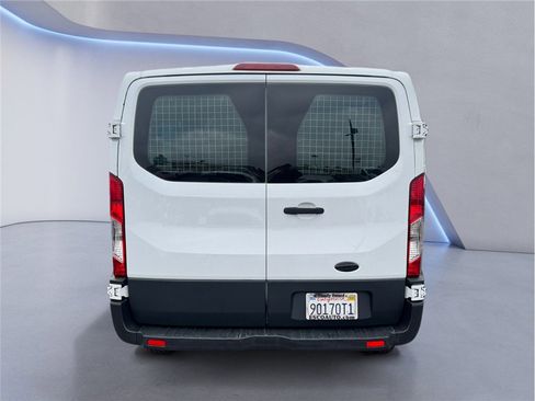 Used 2015 Ford Transit 250 130 Low Roof image 5