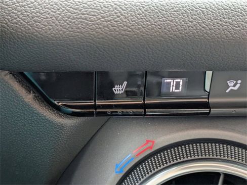 Used 2021 Chevrolet Blazer LT image 25