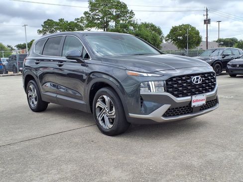 Used 2023 Hyundai Santa Fe SE FWD image 2