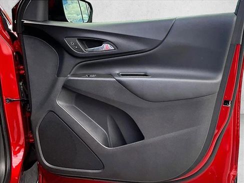 Used 2023 Chevrolet Equinox LT image 15