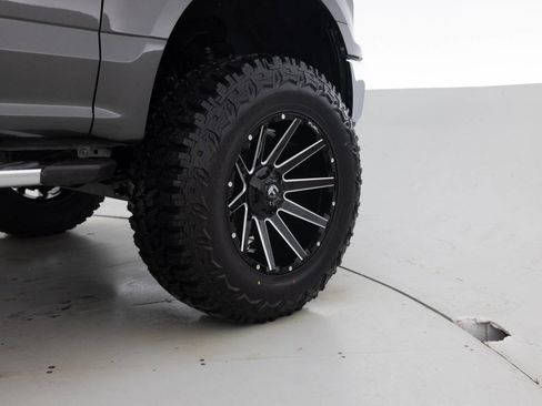 Used 2018 Ford F150 XLT w/ Equipment Group 302A Luxury image 18