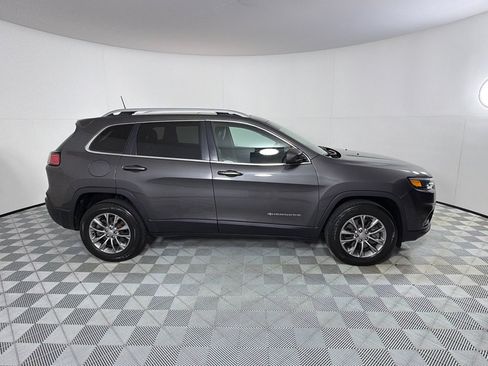 Used 2019 Jeep Cherokee Latitude Plus w/ Comfort/Convenience Group AWD/4WD image 4