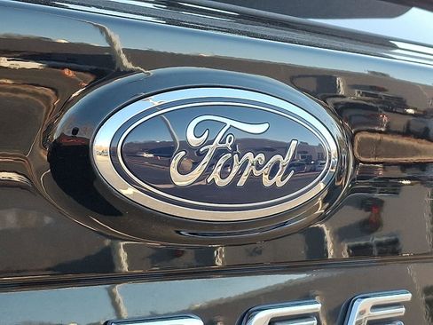 Used 2024 Ford Edge SEL image 30