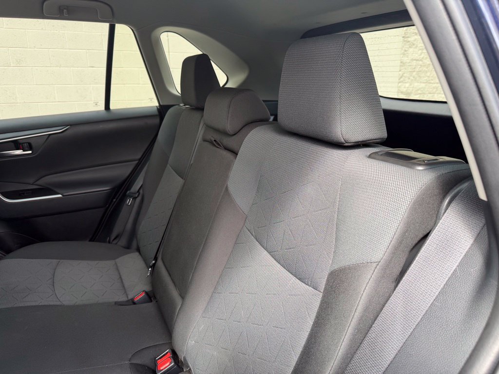 Used 2025 Toyota RAV4 XLE AWD/4WD image 26