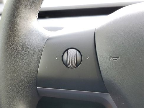 Used 2023 Tesla Model 3 Standard Range image 20