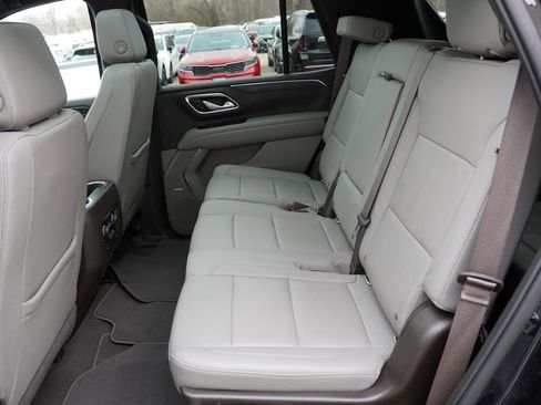 Used 2022 Chevrolet Tahoe LT w/ LT Signature Package AWD/4WD image 18