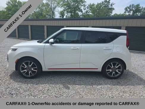 Used 2022 Kia Soul GT-Line FWD image 2