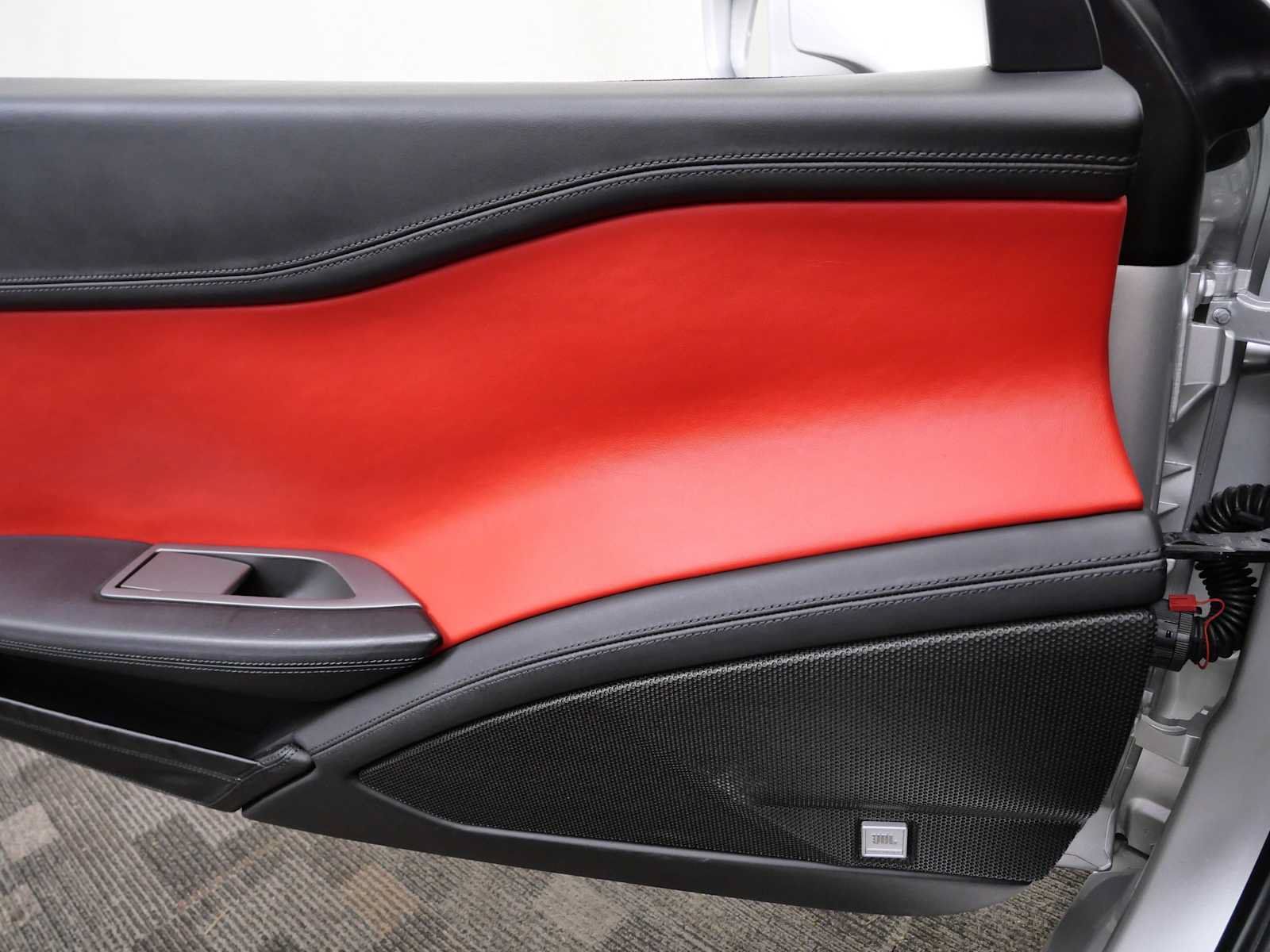Certified 2013 Ferrari 458 Spider RWD image 28