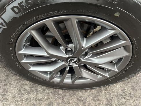 Certified 2023 Nissan Rogue S image 43