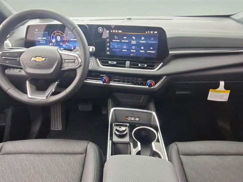 New 2026 Chevrolet Equinox LT w/ Convenience Package II image 10