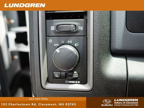 Used 2013 RAM 2500 Tradesman w/ Chrome Appearance Group AWD/4WD image 10