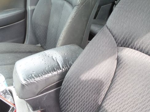 Used 2010 Subaru Outback 2.5i image 22