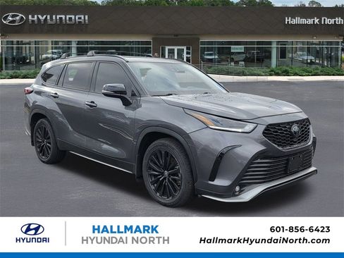 Used 2024 Toyota Highlander XSE image 1