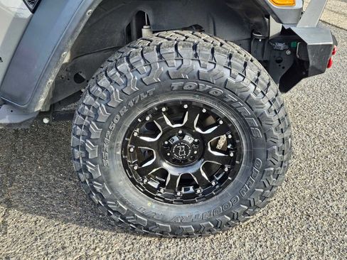 Used 2019 Jeep Wrangler Unlimited Rubicon image 9