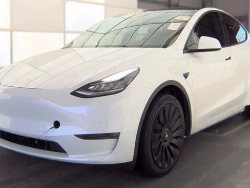 Used 2021 Tesla Model Y Long Range AWD/4WD image 1