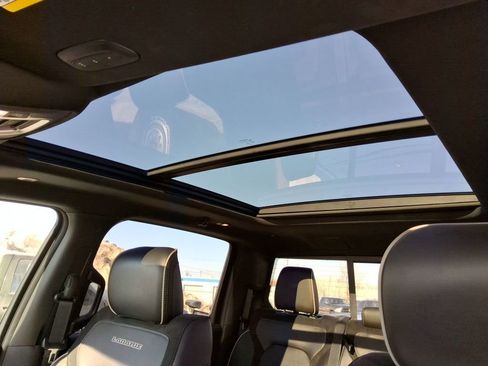 Used 2019 RAM 1500 Laramie w/ Sport Appearance Package image 17