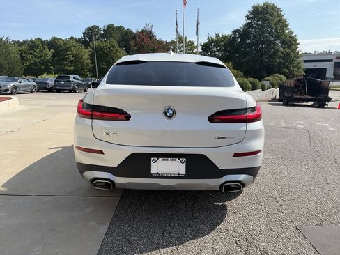 Used 2025 BMW X4 xDrive30i AWD/4WD image 7