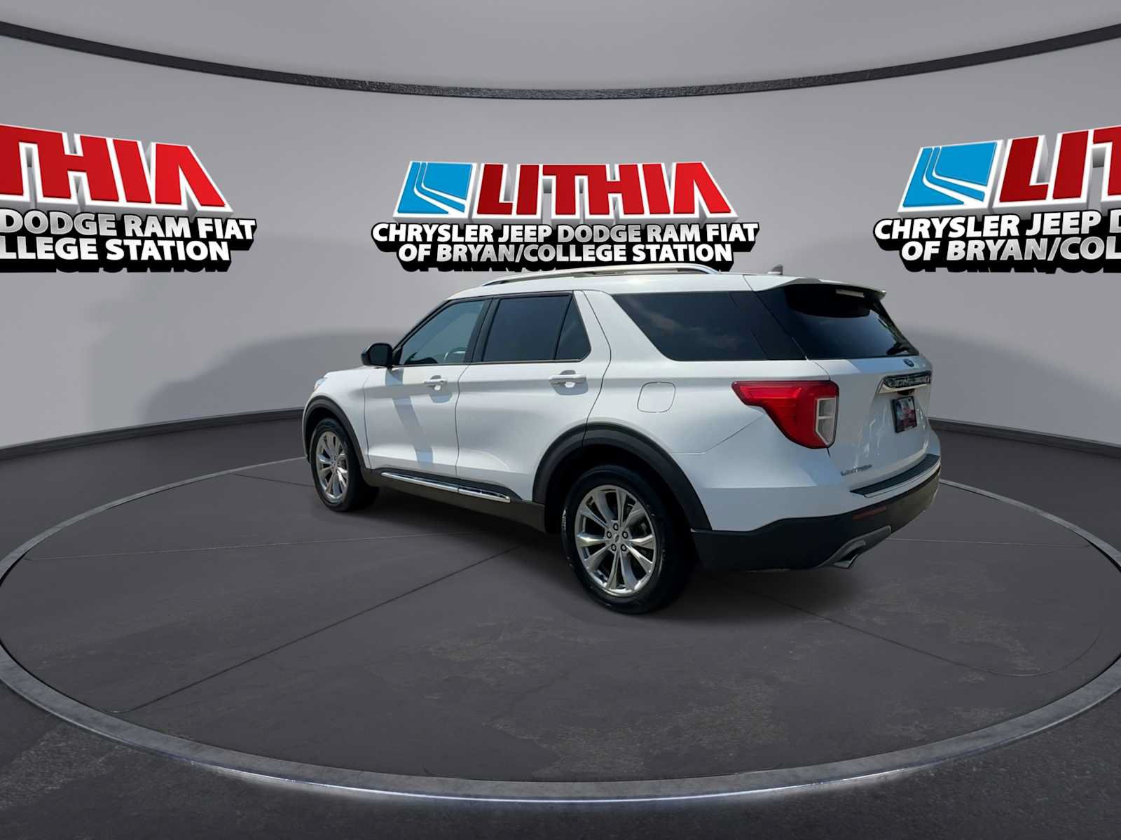 Used 2023 Ford Explorer Limited RWD image 6