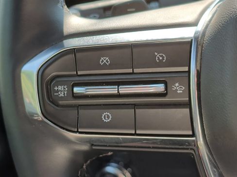 Used 2025 GMC Yukon XL Denali AWD/4WD image 12