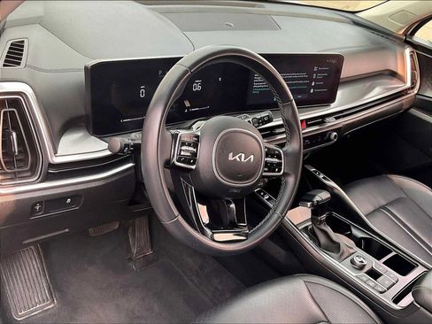 Used 2024 Kia Sorento S FWD image 15
