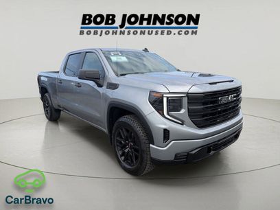 Certified 2023 GMC Sierra 1500 Pro w/ Graphite Edition