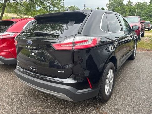 Used 2024 Ford Edge SEL w/ Convenience Package AWD/4WD image 4