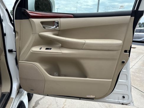 Used 2008 Lexus LX 570 4WD image 28